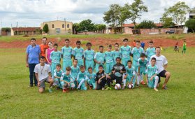 Projeto Social recebe uniformes